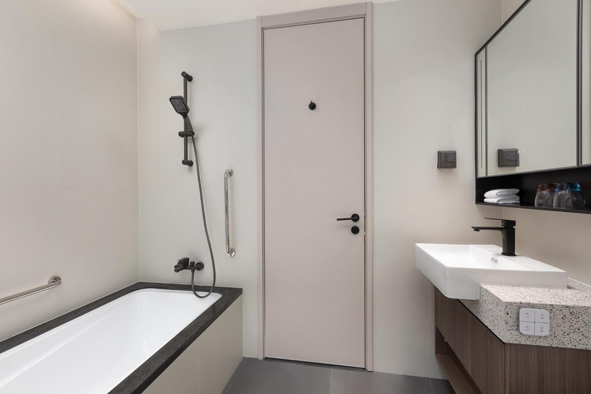 Modena By Fraser Wujiaochang Hotel